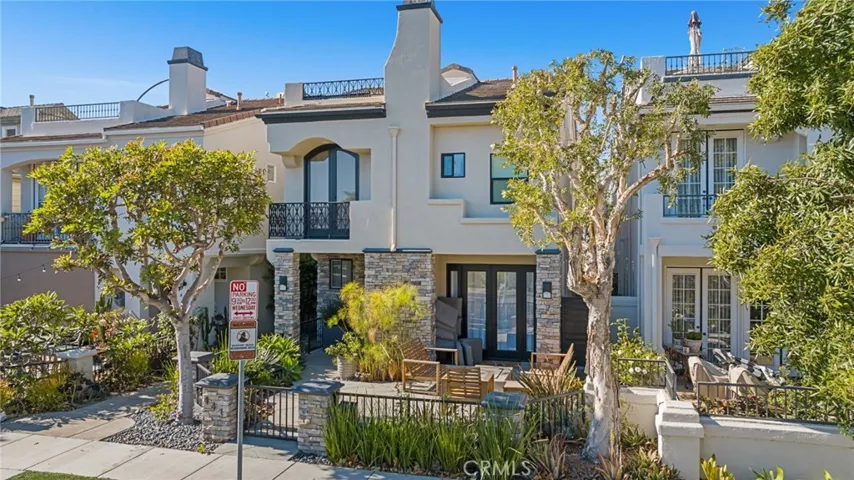 443 1/2 Begonia Avenue, Corona del Mar, California 92625