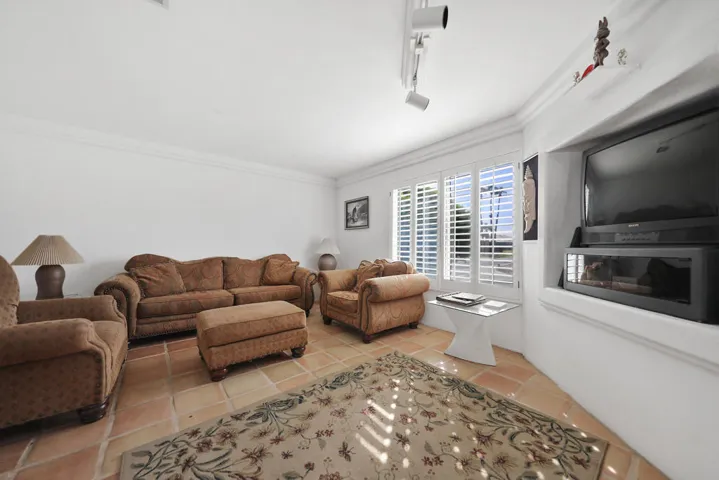 014_Living Area