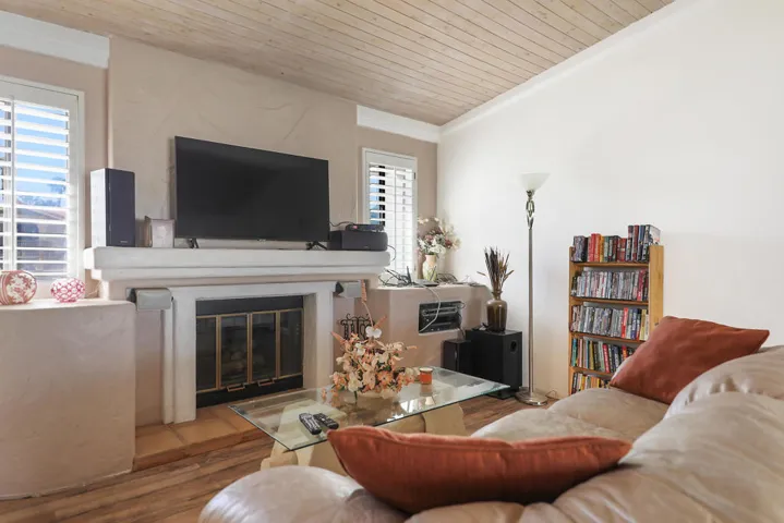 007_Front Livingroom with Fireplace