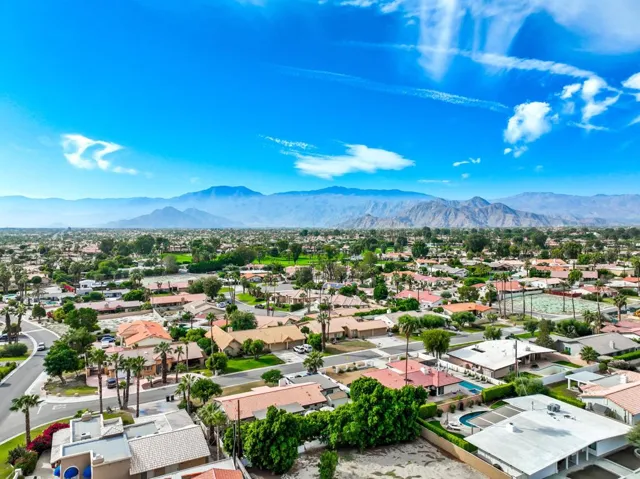 023_Camelback Neighborhood and View