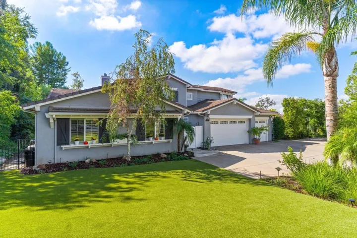 2551 Park Ridge Dr, Escondido, California 92025