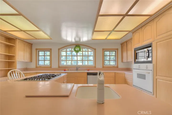 9726 La Serna Drive, Whittier, California 90605