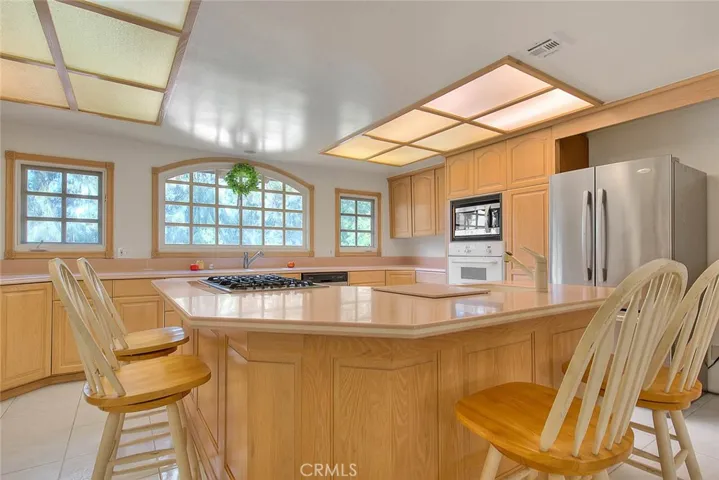 9726 La Serna Drive, Whittier, California 90605