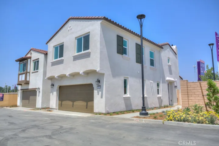 202 Bonita Lane, Rialto, California 92376
