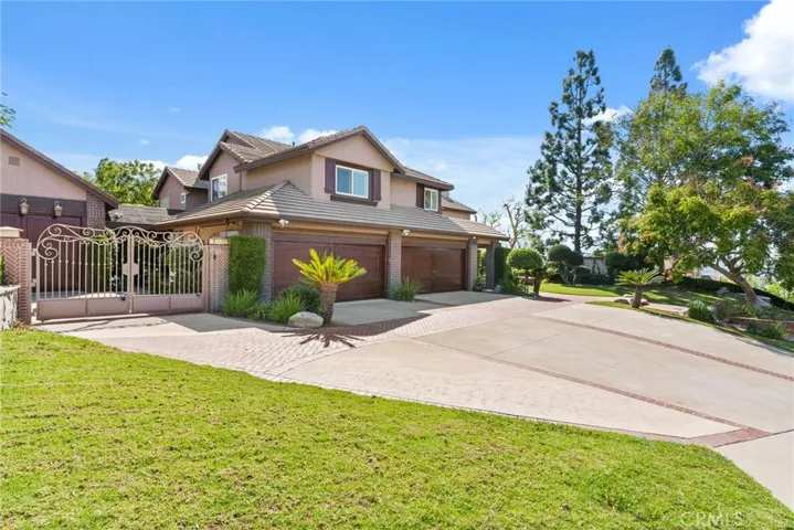 A large driveway.