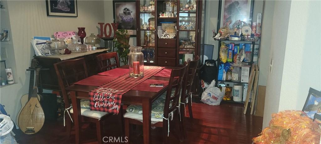 large dining room off the kitchen area