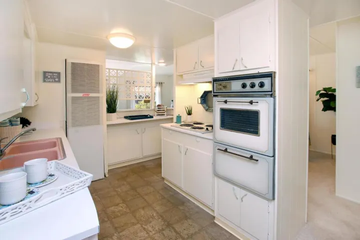 1555 Merrill Street, Santa Cruz, California 95062