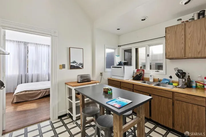 407 Lyon Street, San Francisco, California 94117