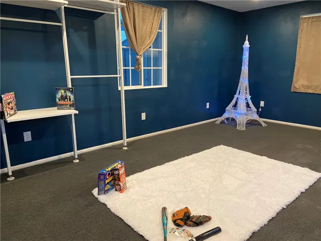 300+square feet, Game Room or Bedroom? #7