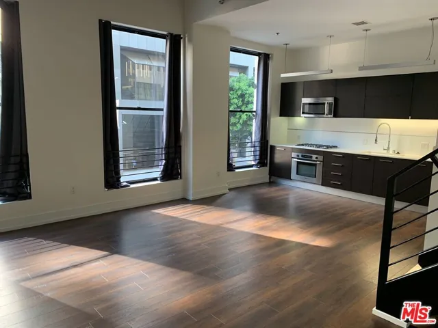 727 W 7th Street Unit 303, Los Angeles, California 90017