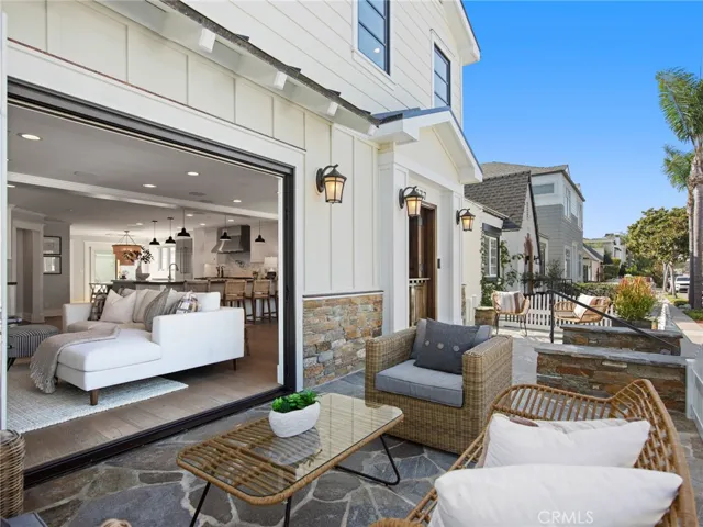 1577 Miramar Drive, Newport Beach, California 92661