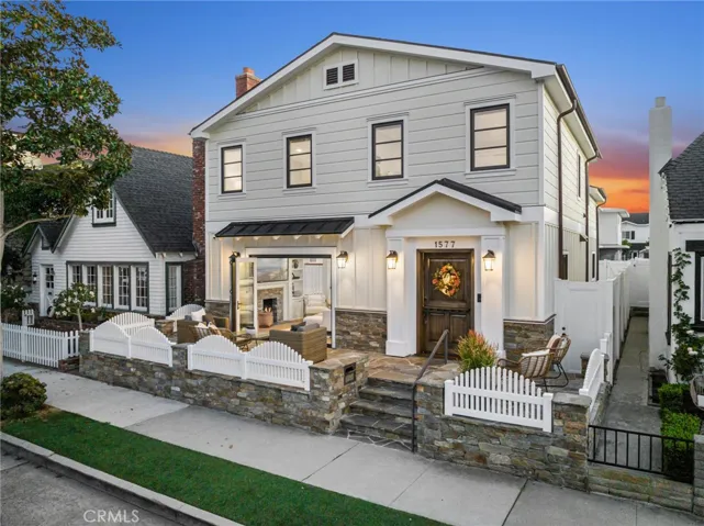 1577 Miramar Drive, Newport Beach, California 92661