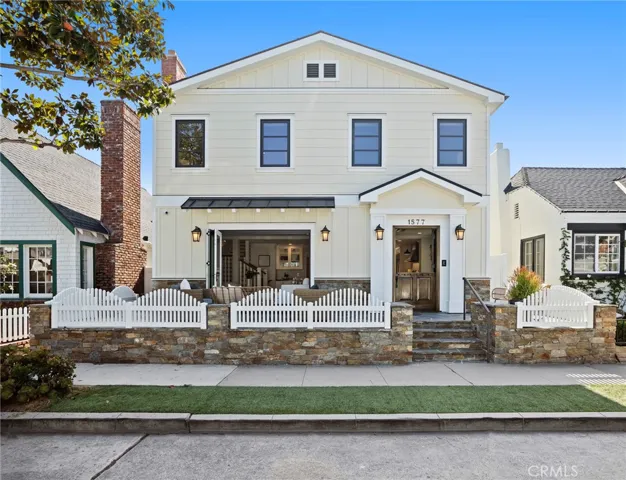 1577 Miramar Drive, Newport Beach, California 92661