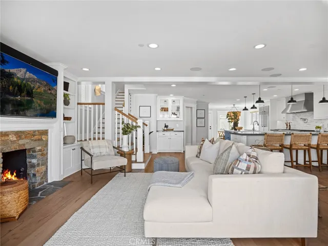 1577 Miramar Drive, Newport Beach, California 92661