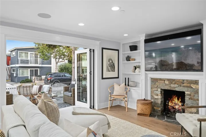 1577 Miramar Drive, Newport Beach, California 92661