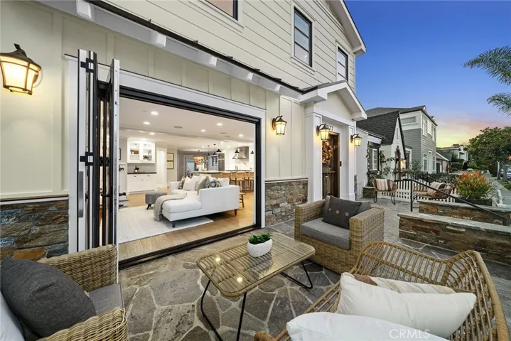 1577 Miramar Drive, Newport Beach, California 92661