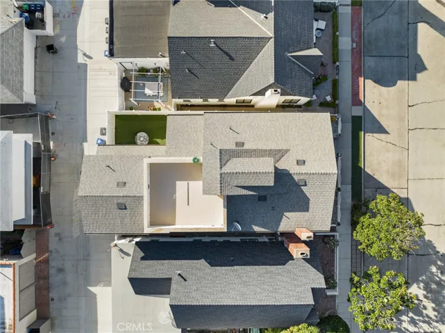 1577 Miramar Drive, Newport Beach, California 92661