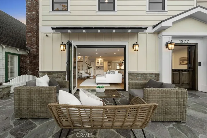 1577 Miramar Drive, Newport Beach, California 92661
