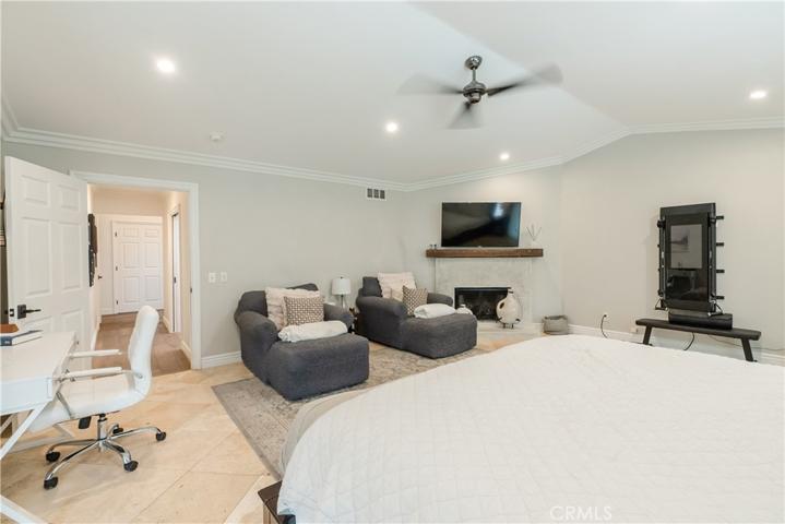 5631 Hurford Court, Agoura Hills, California 91301
