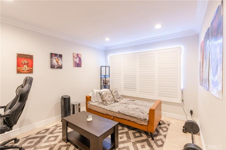 5631 Hurford Court, Agoura Hills, California 91301