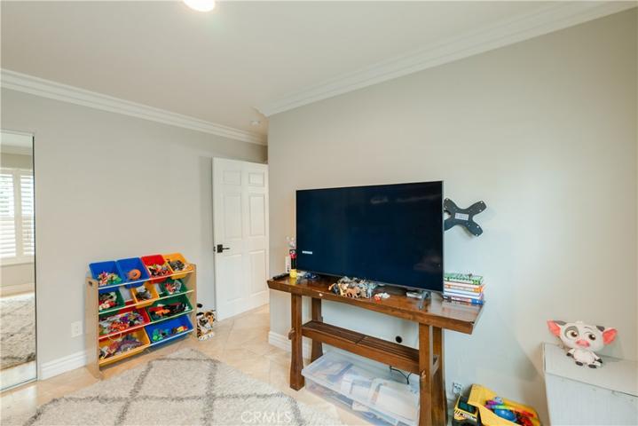 5631 Hurford Court, Agoura Hills, California 91301