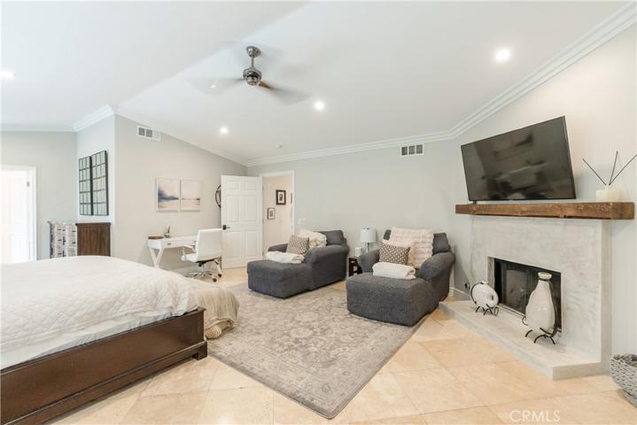 5631 Hurford Court, Agoura Hills, California 91301