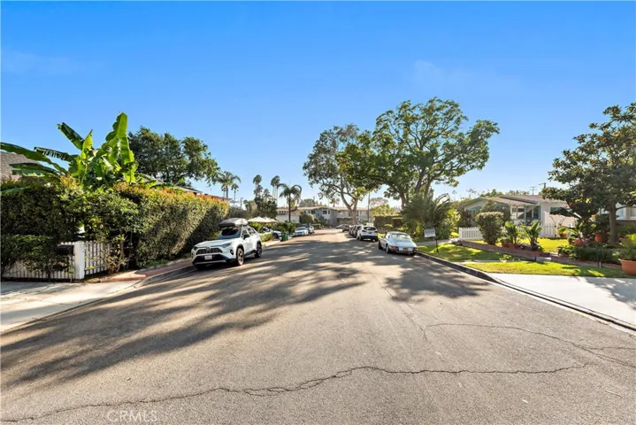 342 Poplar Street, Laguna Beach, California 92651