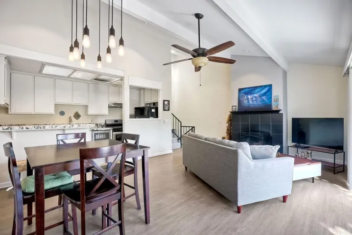 7347 Alicante B, Carlsbad, California 92009