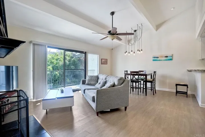 7347 Alicante B, Carlsbad, California 92009