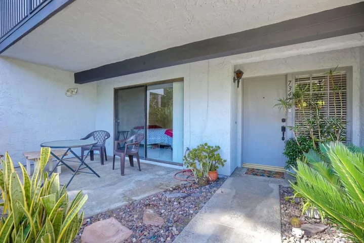 7347 Alicante B, Carlsbad, California 92009