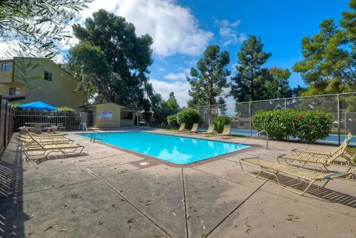7347 Alicante B, Carlsbad, California 92009