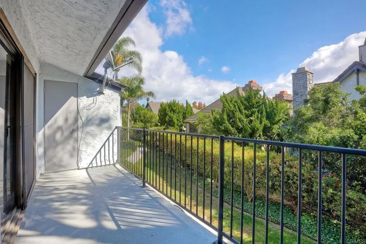 7347 Alicante B, Carlsbad, California 92009