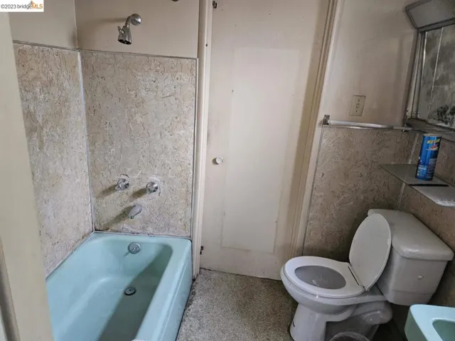 6285 Sunnymere Ave, Oakland, California 94605