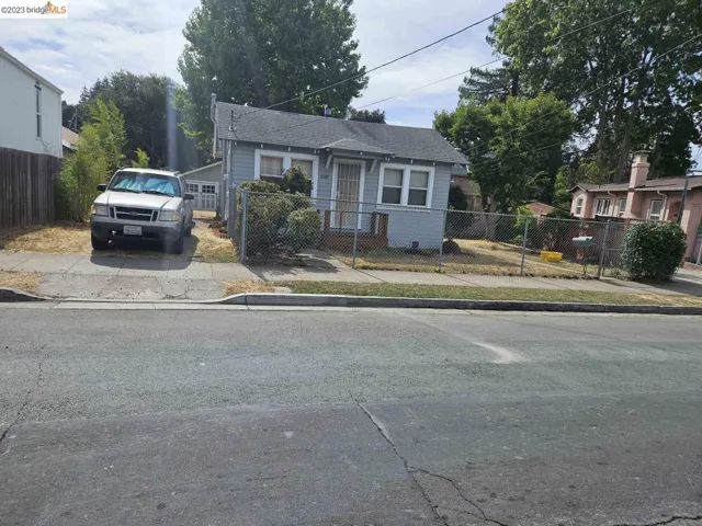 6285 Sunnymere Ave, Oakland, California 94605