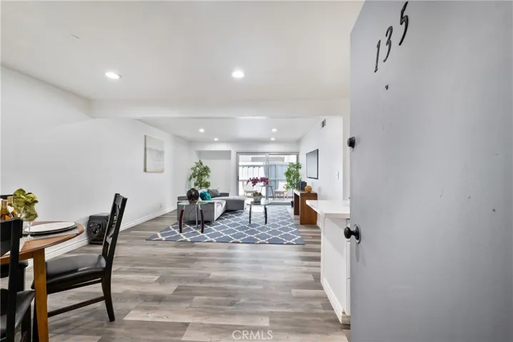 18620 Hatteras Street 135, Tarzana, California 91356