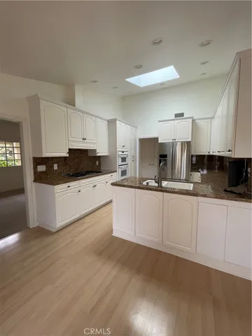 6 Shoal Drive, Corona Del Mar, California 92625
