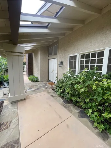 6 Shoal Drive, Corona Del Mar, California 92625