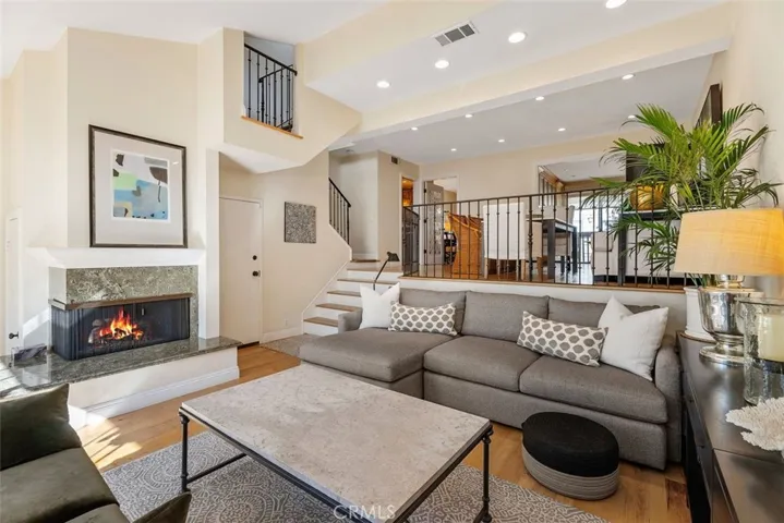 4 Stardust, Irvine, California 92603