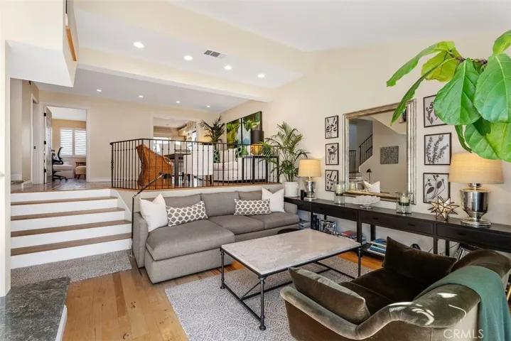 4 Stardust, Irvine, California 92603