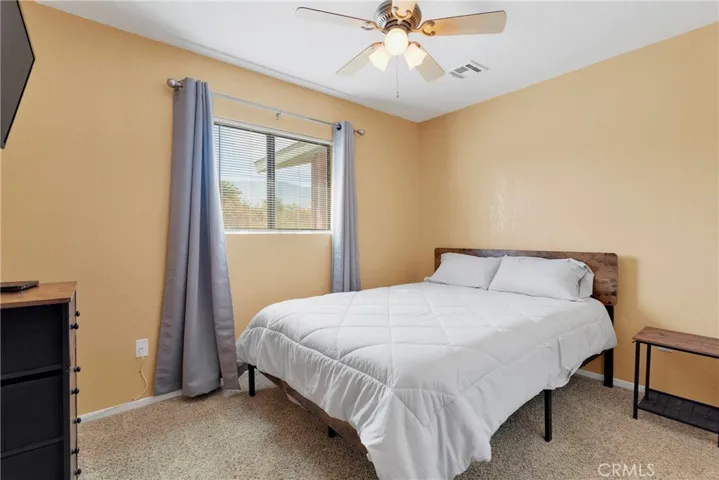 32320 Sapphire Road, Lucerne Valley, California 92356