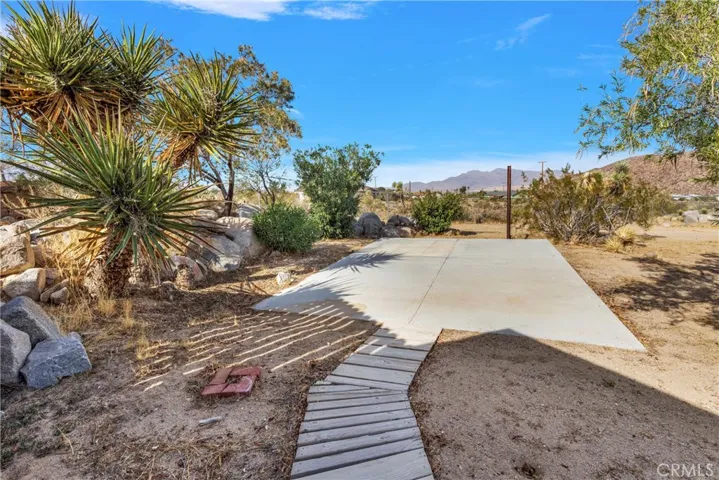 32320 Sapphire Road, Lucerne Valley, California 92356