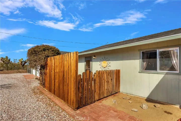 32320 Sapphire Road, Lucerne Valley, California 92356
