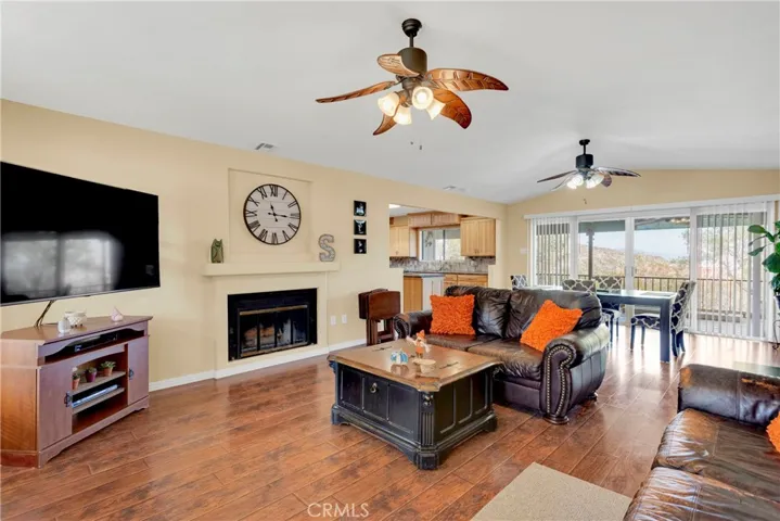 32320 Sapphire Road, Lucerne Valley, California 92356
