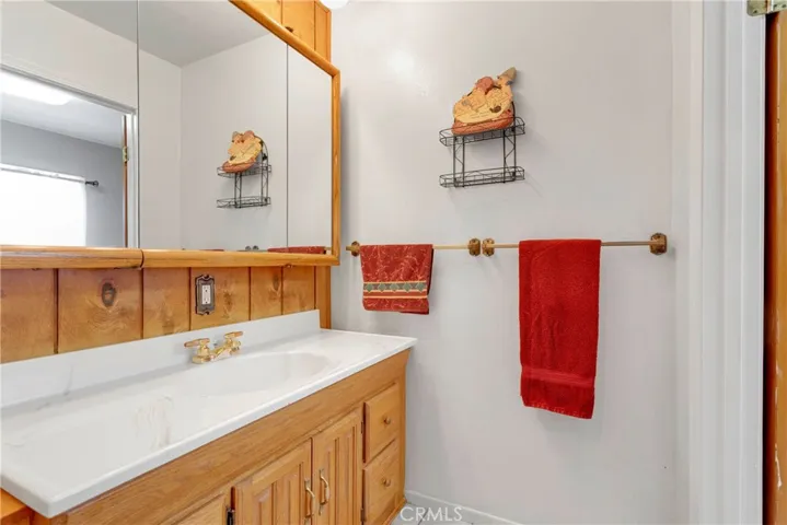 32320 Sapphire Road, Lucerne Valley, California 92356