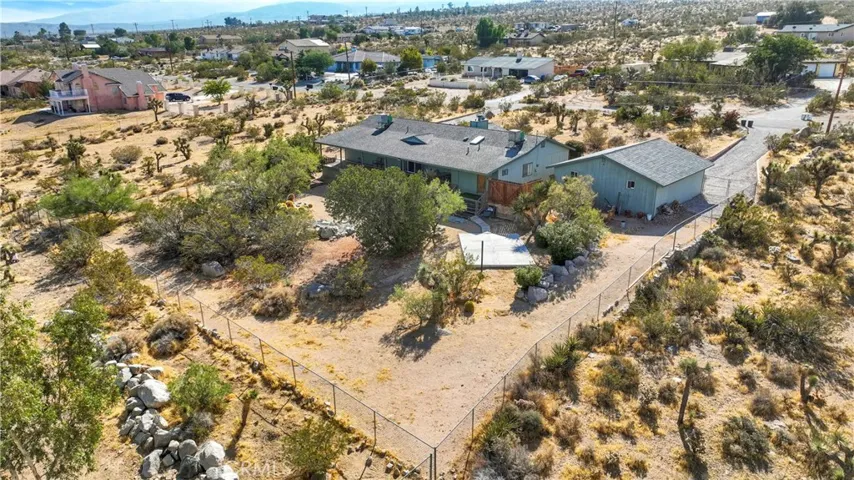 32320 Sapphire Road, Lucerne Valley, California 92356