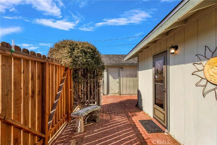 32320 Sapphire Road, Lucerne Valley, California 92356