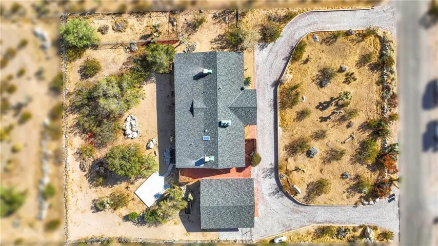 32320 Sapphire Road, Lucerne Valley, California 92356