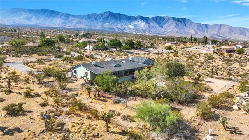 32320 Sapphire Road, Lucerne Valley, California 92356