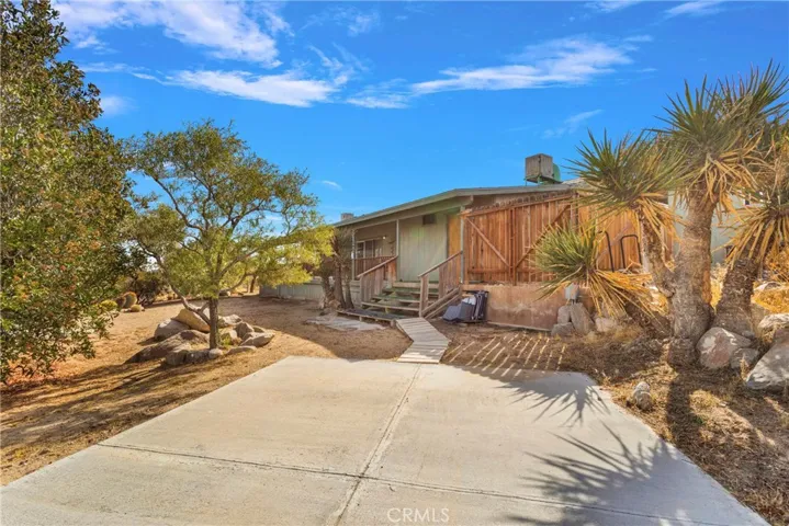 32320 Sapphire Road, Lucerne Valley, California 92356