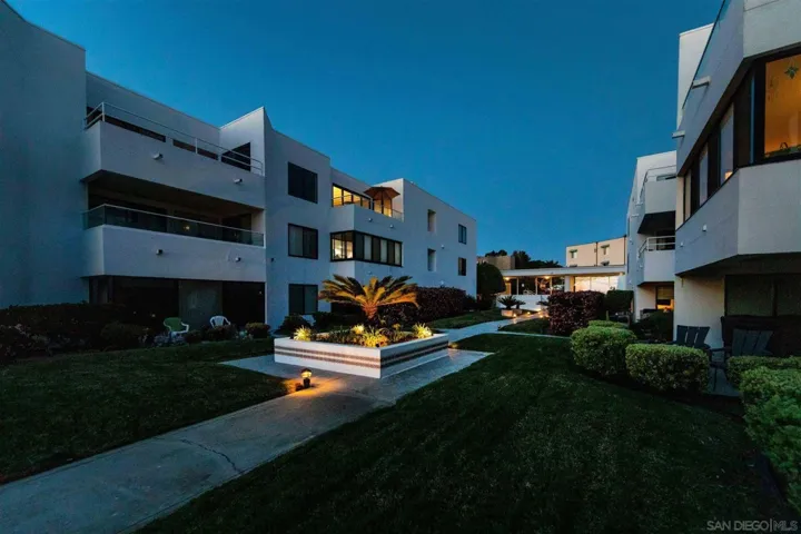 100 Coast Blvd 308, La Jolla, California 92037